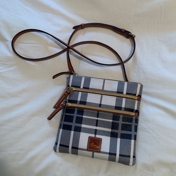 Dooney & Bourke Handbags - Dooney & Bourke Crossbody